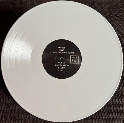 White Ring : Black Earth That Made Me (12", EP, Ltd, RE, Whi)