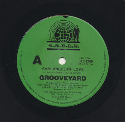 Grooveyard (2) : Avalanche Of Love (7", Single)